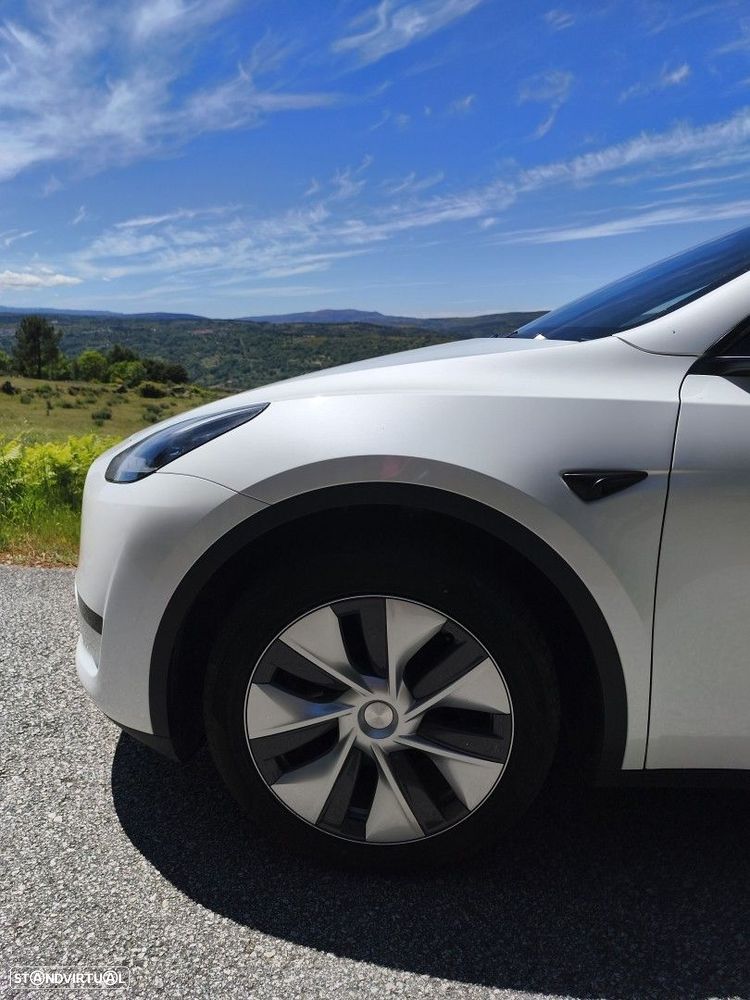 Tesla Model Y RWD - 11
