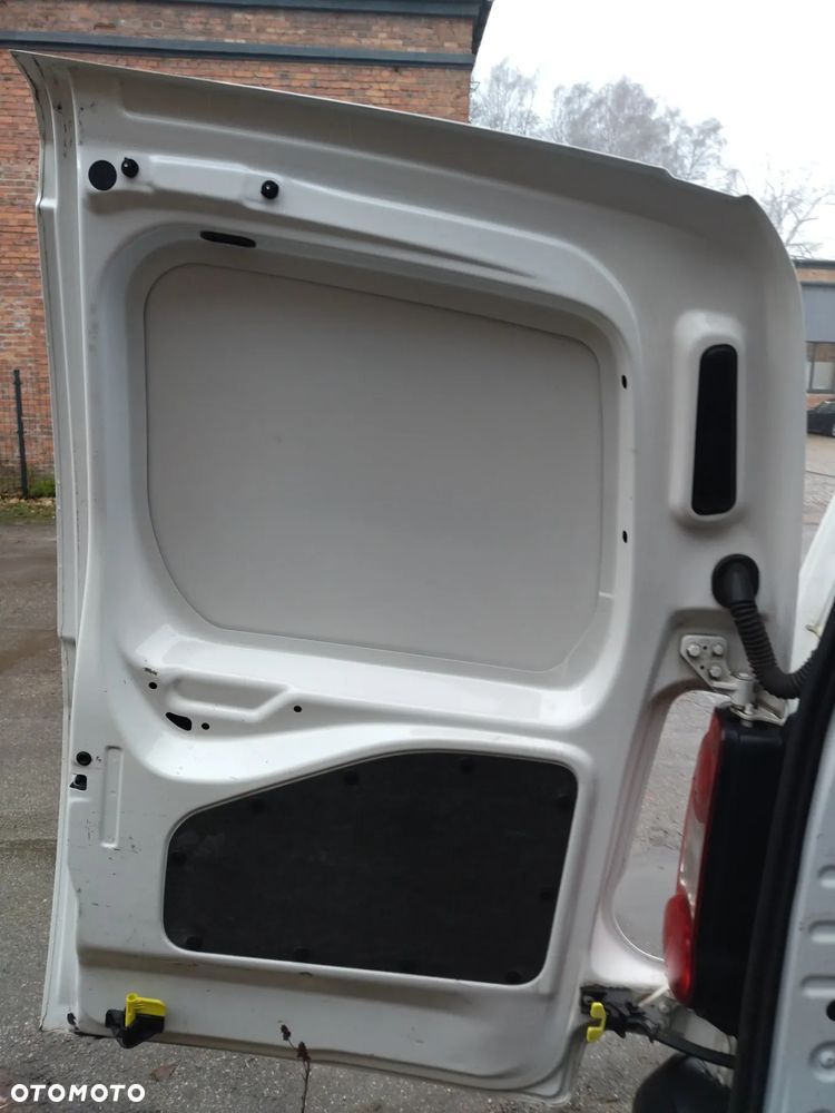 Peugeot PARTNER - 11