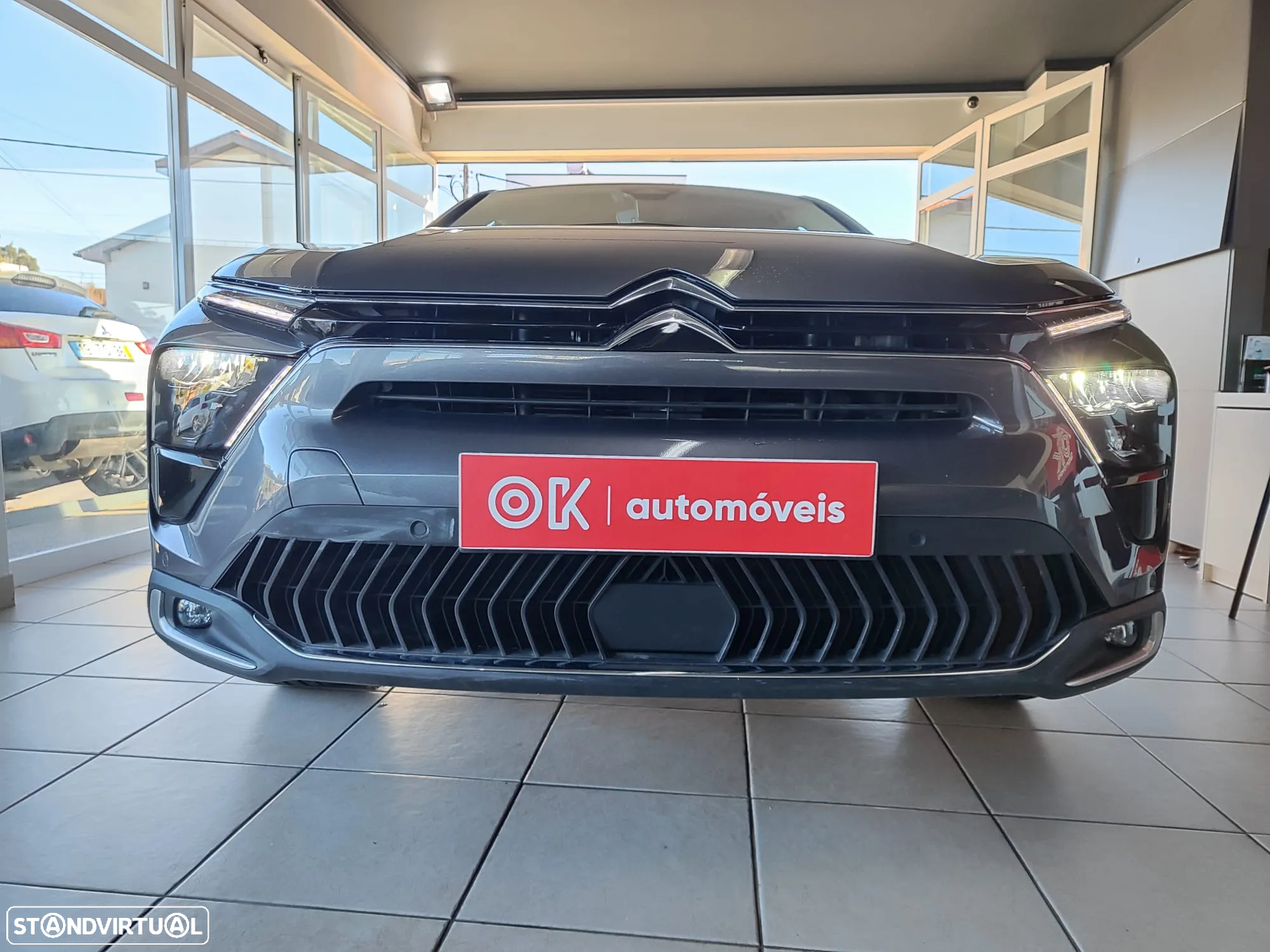 Citroën C5 X 1.6 Hybrid Shine Pack e-EAT8 - 4