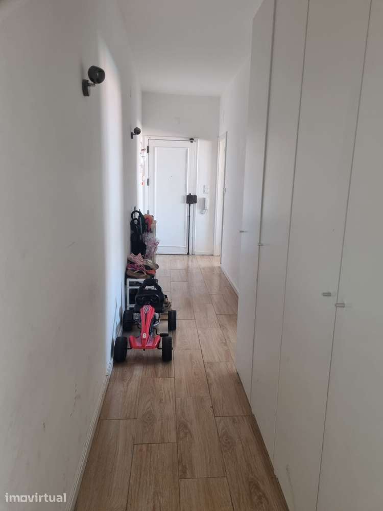 T2 em Benfica | 76 m² úteis | 82 m² de área bruta privativa - Grande imagem: 4/10