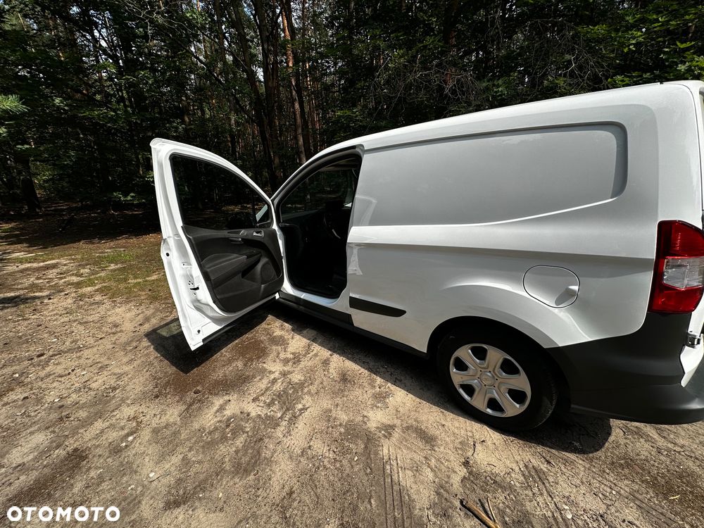 Ford Transit courier - 2
