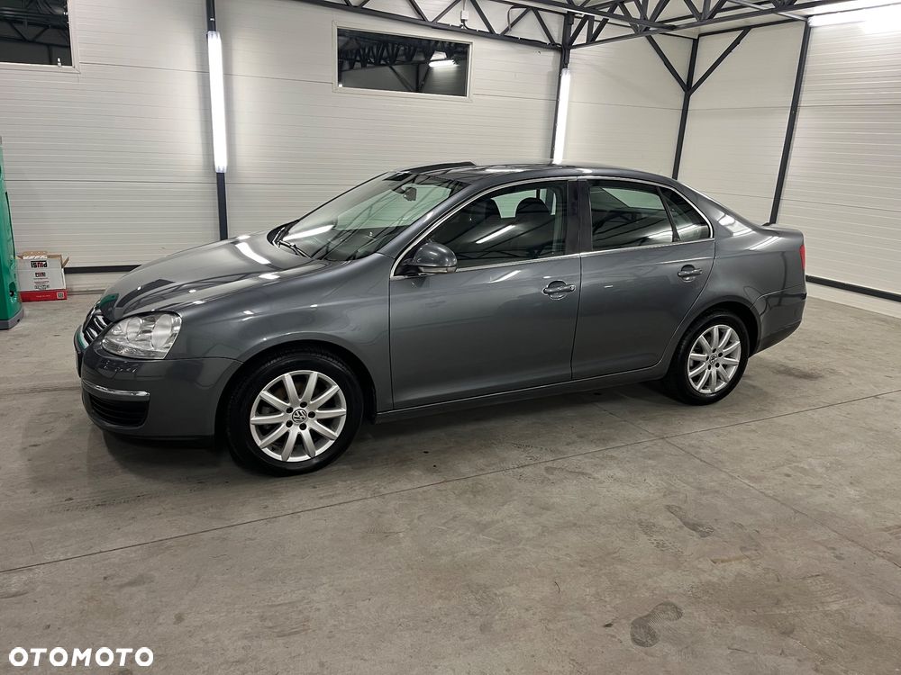 Volkswagen Jetta 1.9 TDI DPF Comfortline - 3