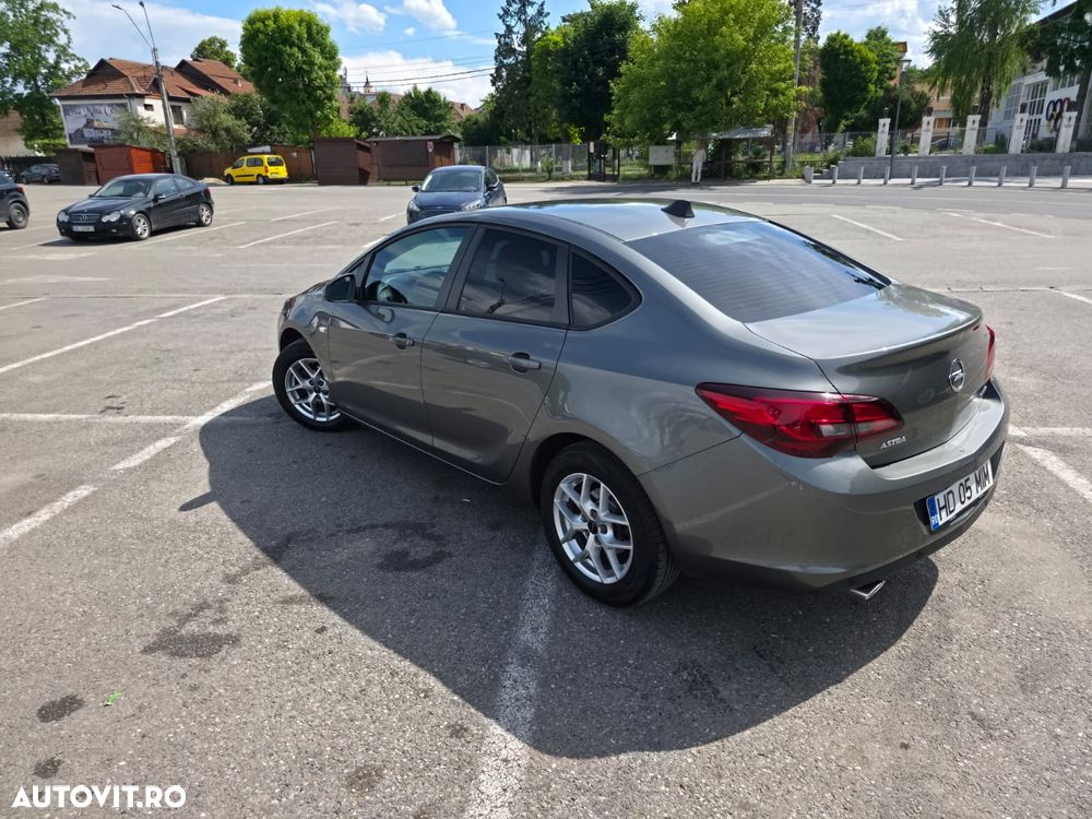Opel Astra 1.4 Turbo ECOTEC Start/Stop Enjoy - 25