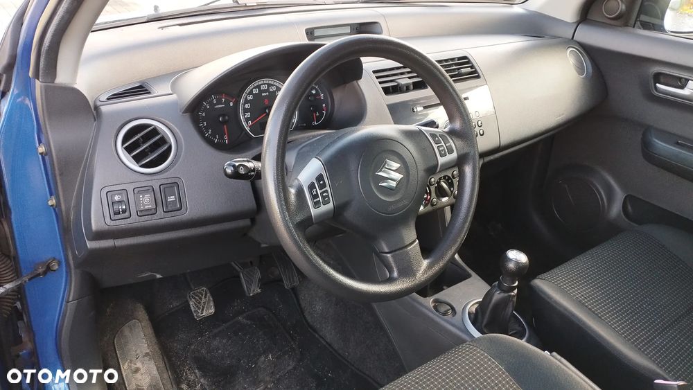 Suzuki Swift 1.3 Classic - 34