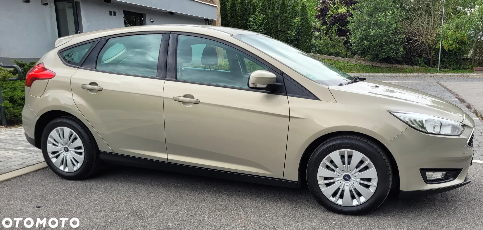 Ford Focus 1.0 EcoBoost Trend Edition - 9