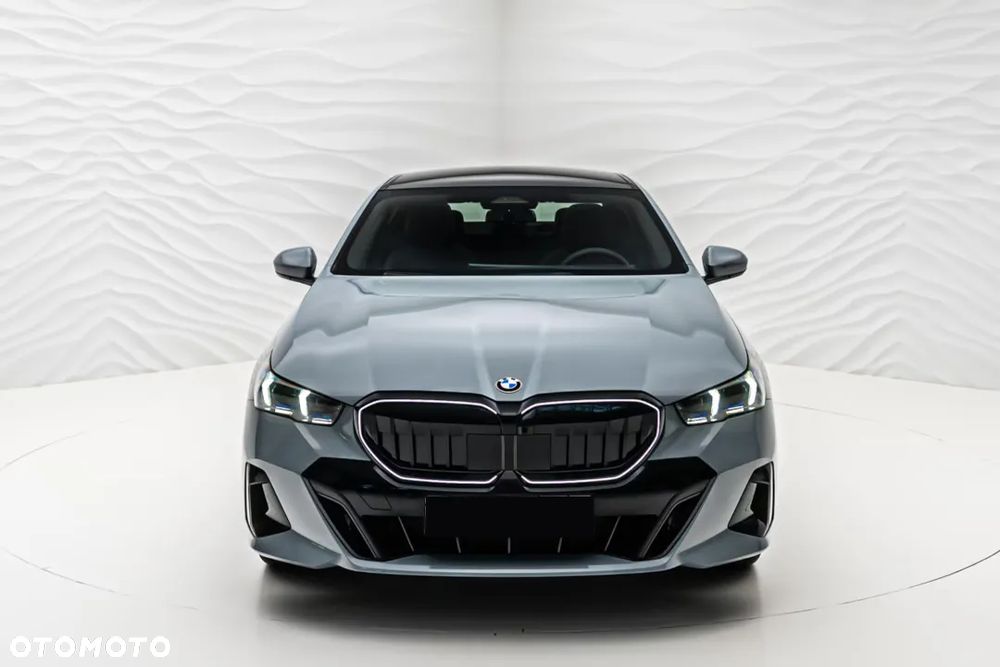 BMW Seria 5 520d xDrive mHEV - 5