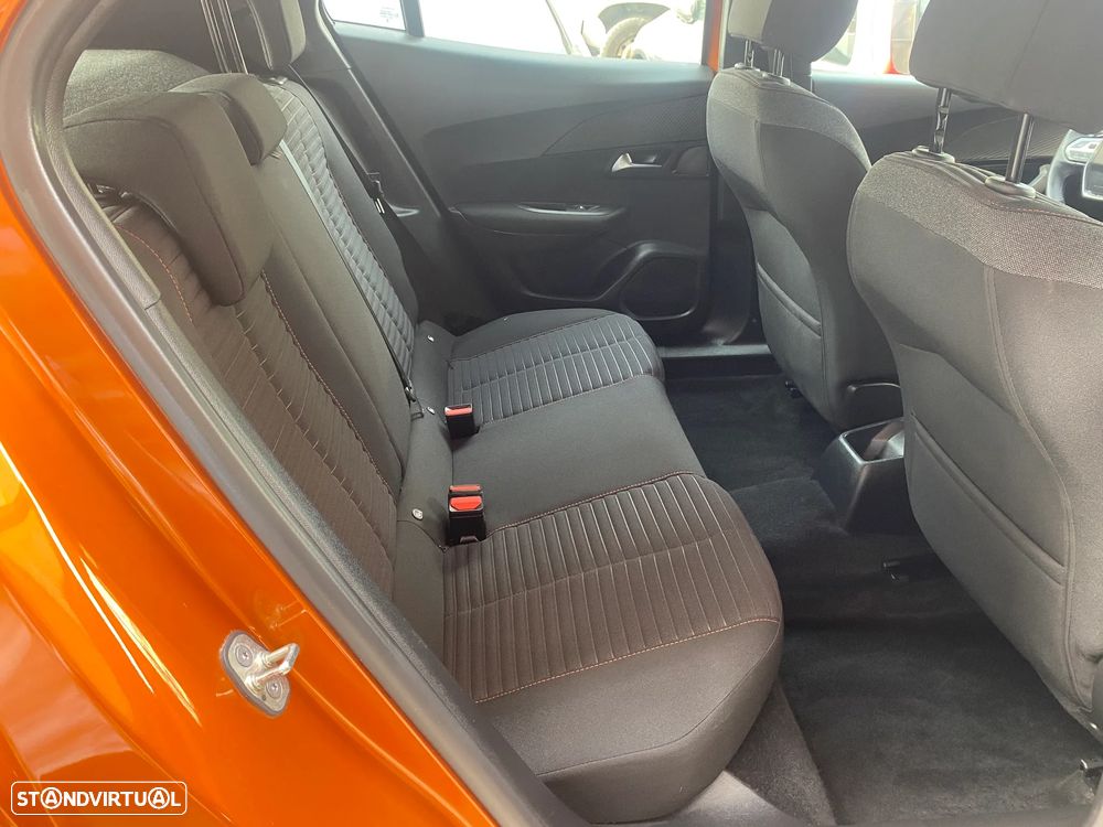 Peugeot 2008 PureTech 130 EAT8 Active Pack - 29