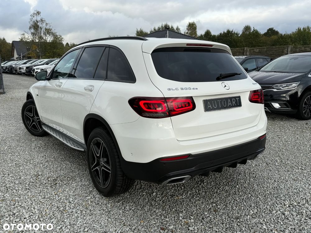 Mercedes-Benz GLC 300 de 4Matic 9G-TRONIC AMG Line Plus - 10