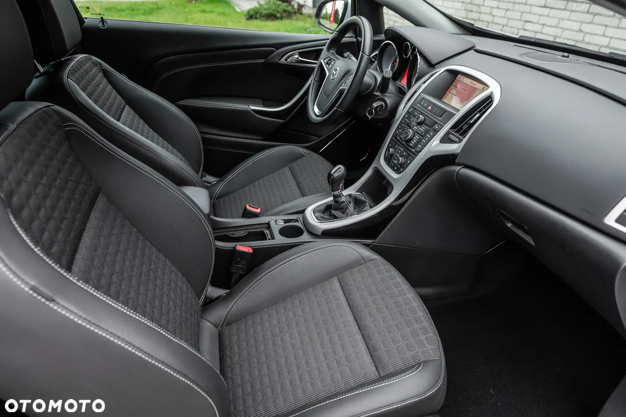 Opel Astra GTC 1.4 Turbo - 17