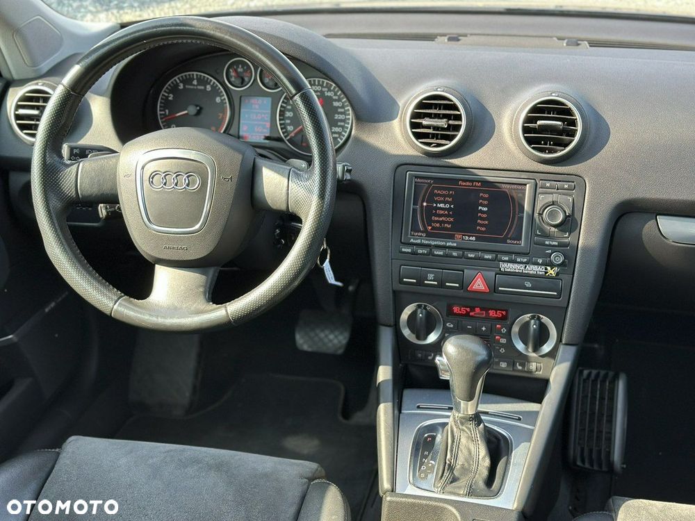 Audi A3 3-drzwiowe 3.2 quattro S tronic Ambition - 4
