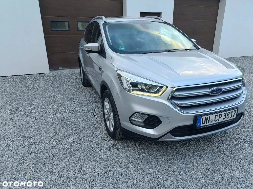 Ford Kuga 2.0 TDCi 4x2 Titanium - 1