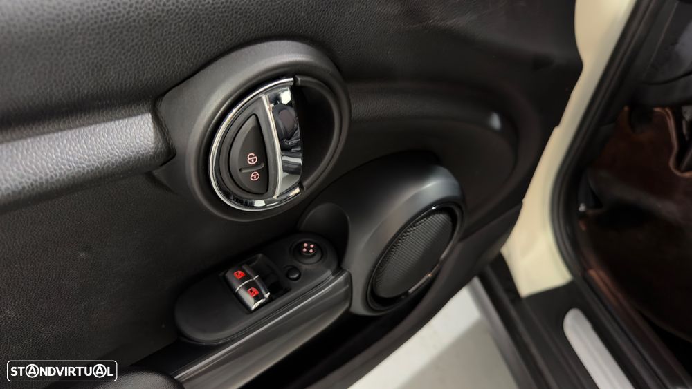 MINI 3 Portas One - 10