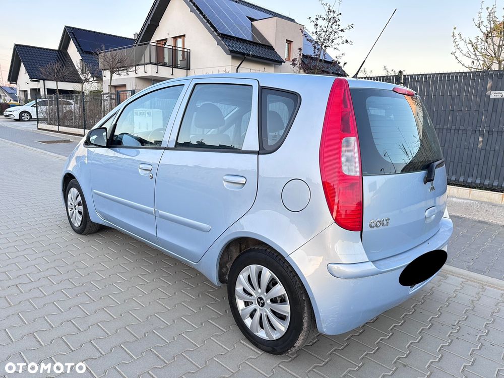 Mitsubishi Colt - 13