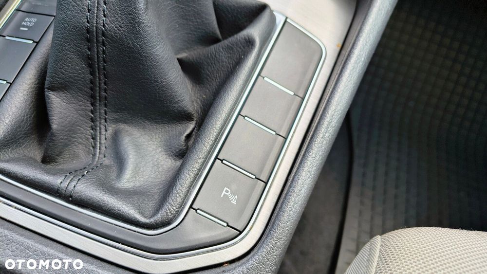 Volkswagen Golf Sportsvan - 29