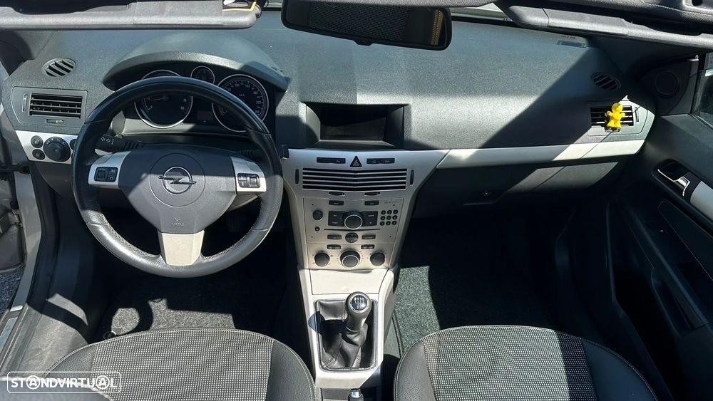 Opel Astra Cabrio TwinTop 1.6 - 11