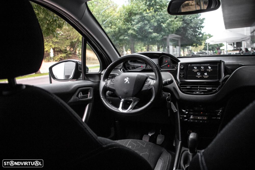Peugeot 2008 PureTech 82 Style - 21