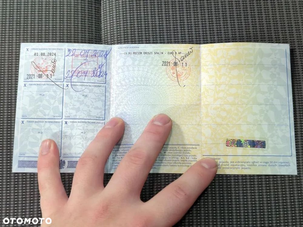 Hyundai i30 1.6 D Classic + - 17