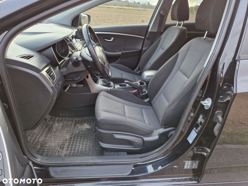 Hyundai i30 1.6 CRDi BlueDrive Go - 14