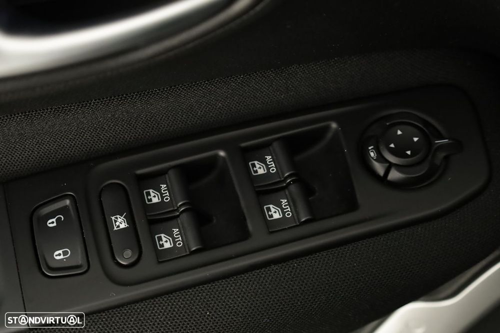 Jeep Renegade 1.0 T Limited - 18