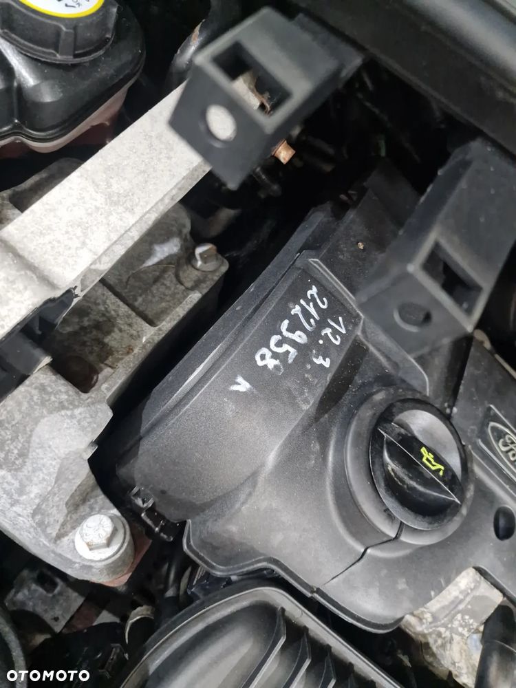 Ford S-Max 2.5 Titanium - 32