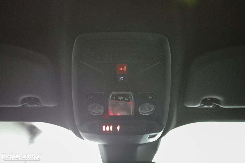 Peugeot 2008 1.2 Hybrid Allure e-DCS6 - 41