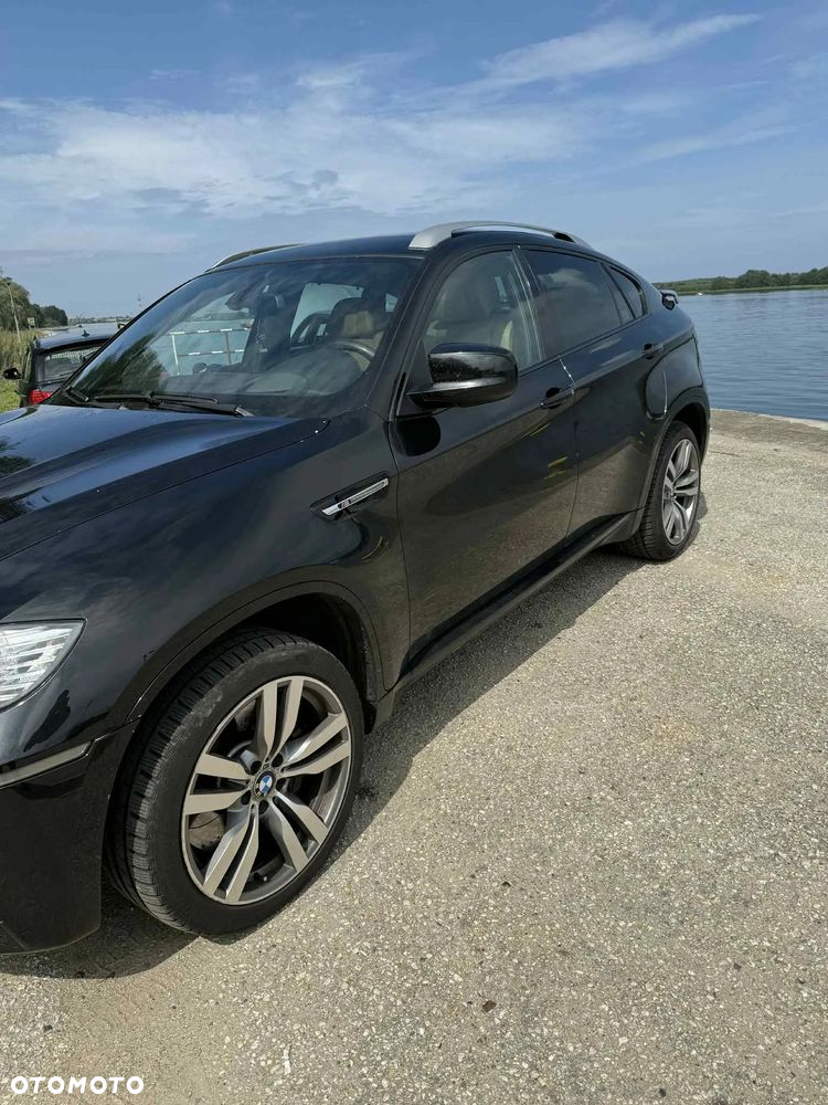 BMW X6M - 10