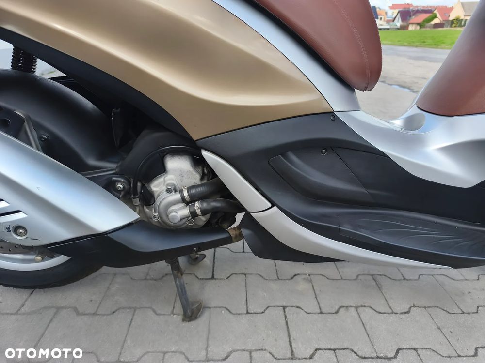 Piaggio Beverly - 21