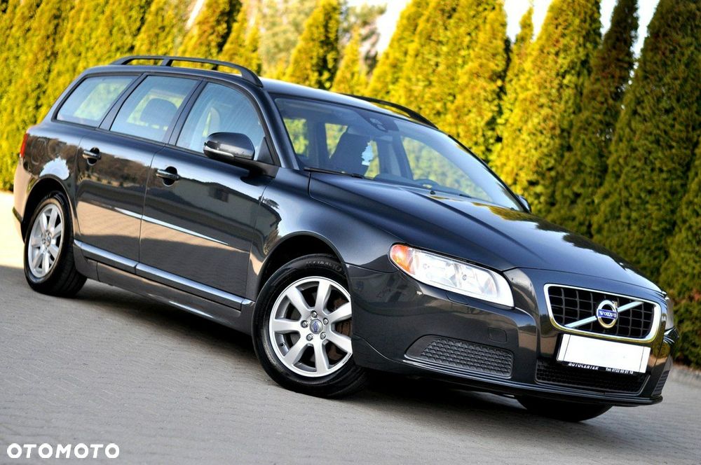 Volvo V70 2.5T Kinetic - 1