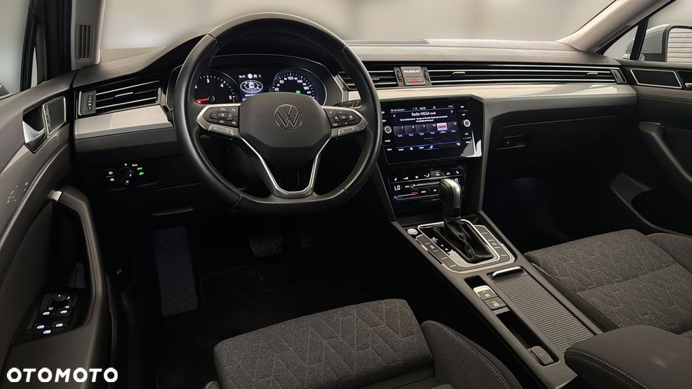 Volkswagen Passat - 29