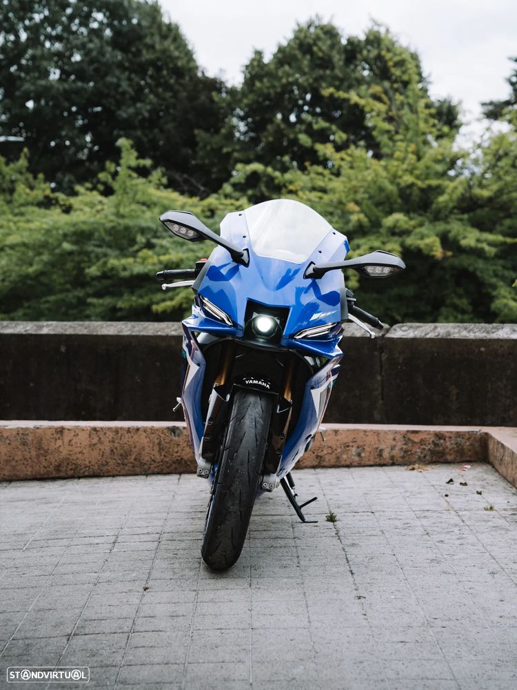 Yamaha YZF R9 - 4