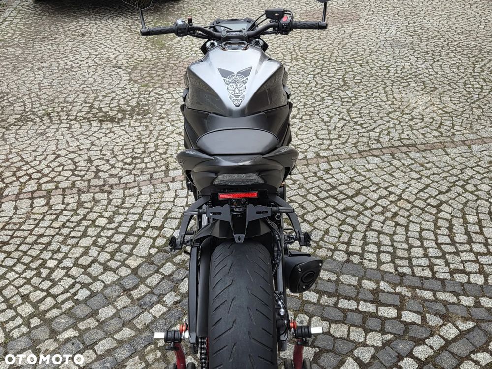 Suzuki GSX - 39