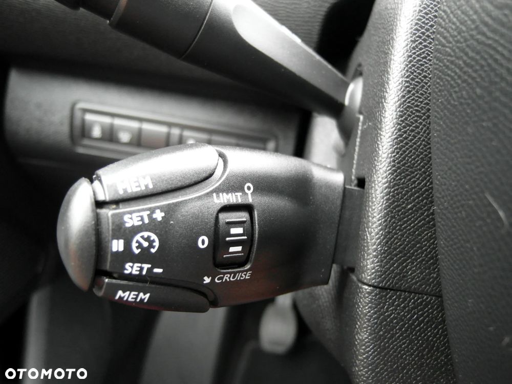 Peugeot 308 BlueHDi FAP 150 Stop & Start Allure - 37