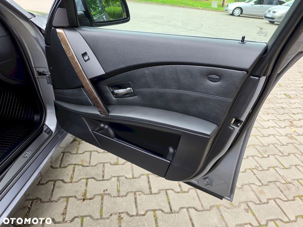 BMW Seria 5 - 23