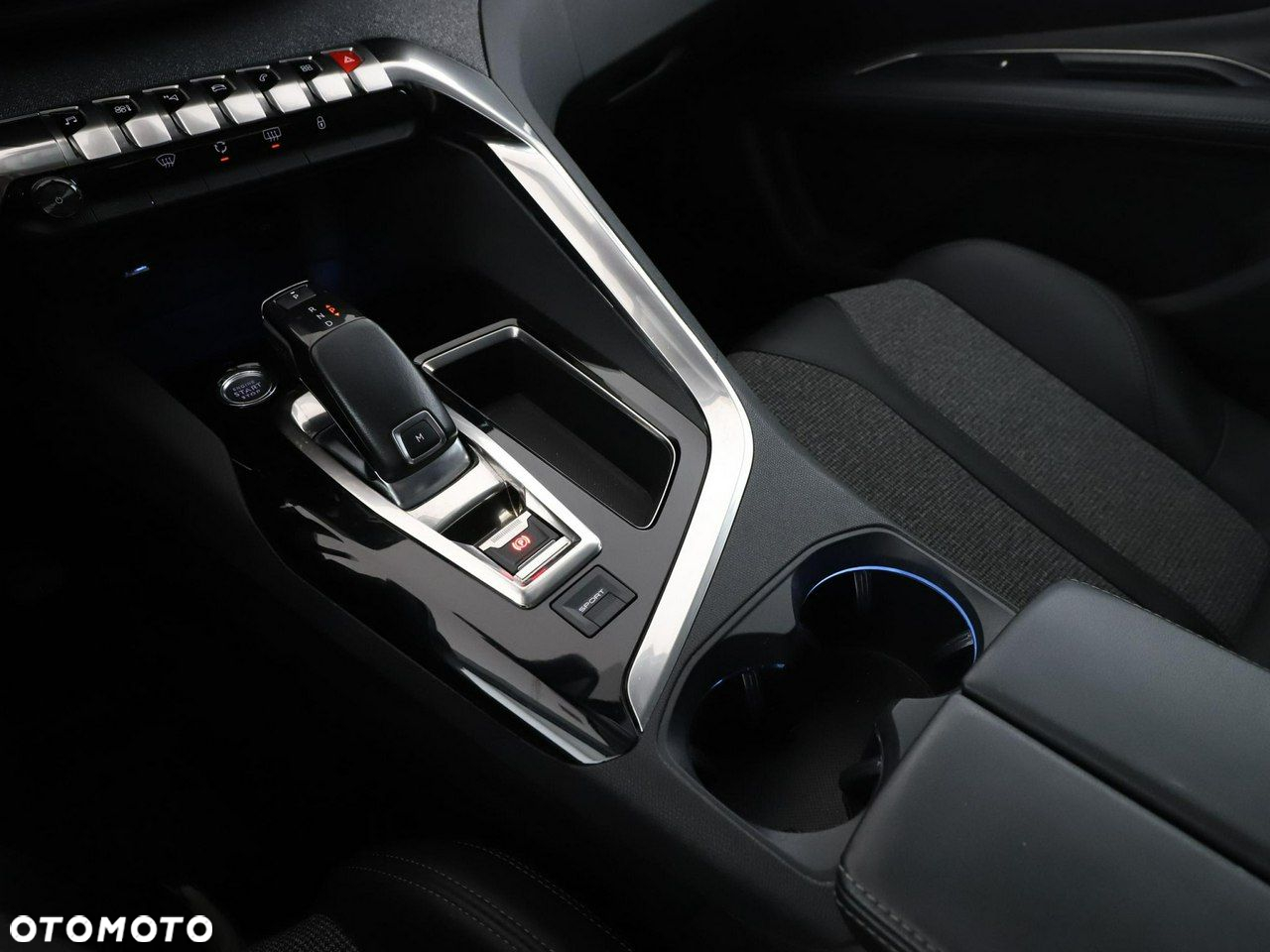 Peugeot 3008 1.2 PureTech Allure S&S EAT6 - 32