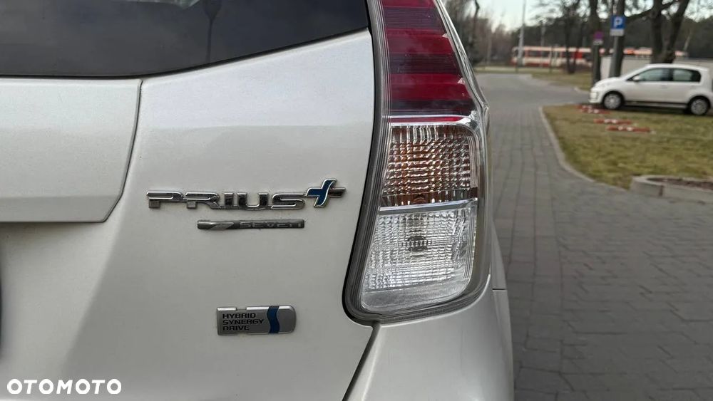 Toyota Prius+ (Hybrid) Executive - 5