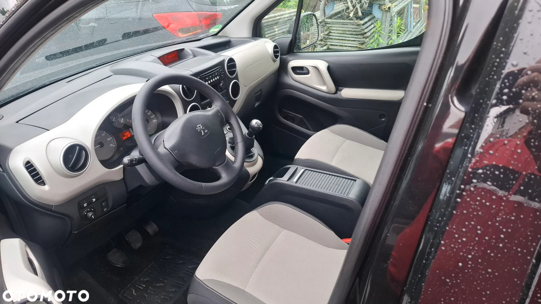 Peugeot Partner Tepee HDi FAP 110 Tendance mit Familien-Paket - 15