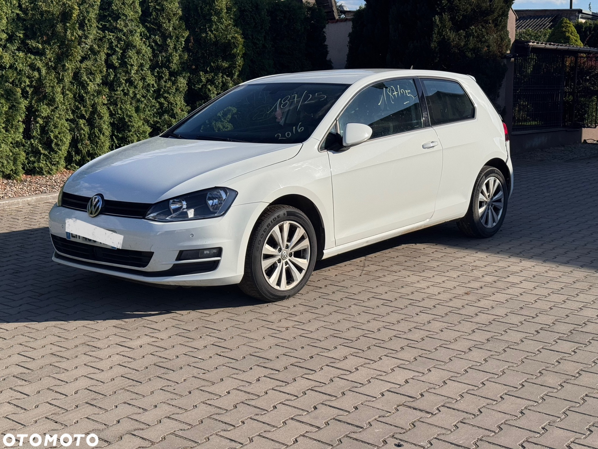 Volkswagen Golf 1.6 BlueTDI Comfortline - 3