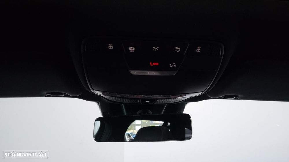 Mercedes-Benz E 300 de AMG Line - 17