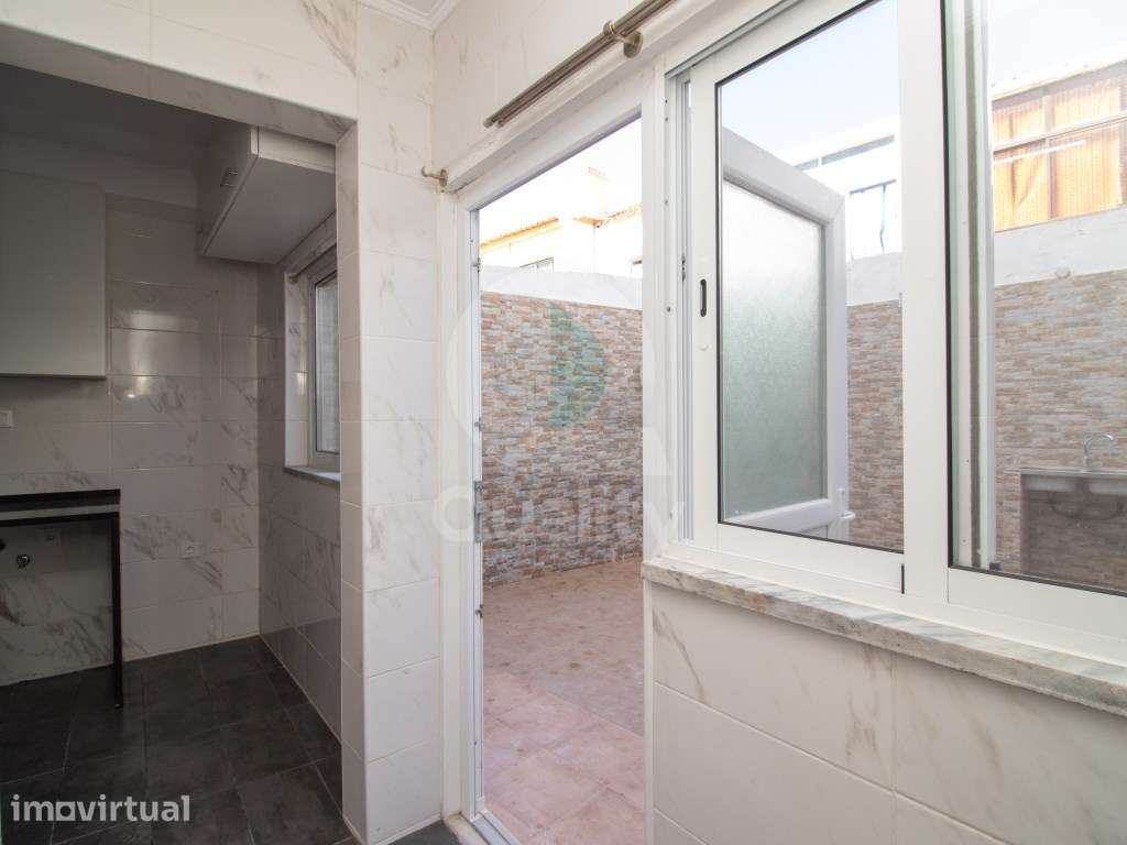 Apartamento T1+1 R/C com Logradouro e Churrasqueira - Grande imagem: 5/23