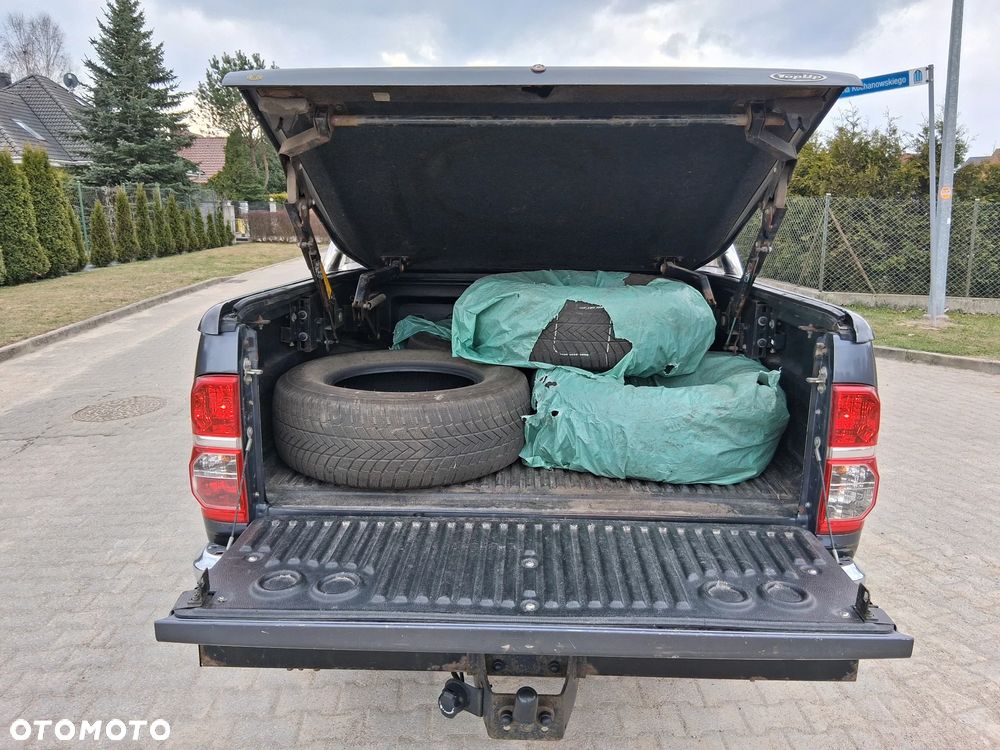 Toyota Hilux 3.0 D-4D SR5 - 16