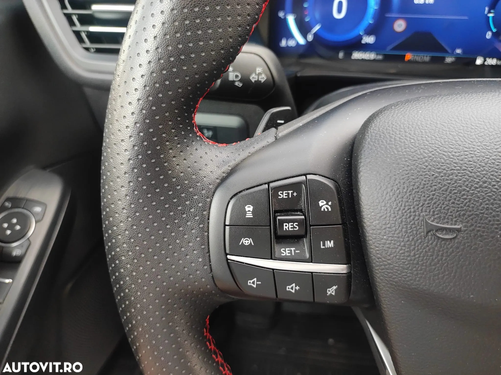 Ford Kuga 2.0 EcoBlue A8 AWD ST Line X - 23