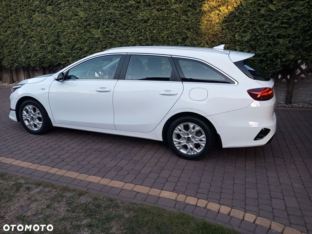 Kia Ceed 1.5 T-GDI M - 4