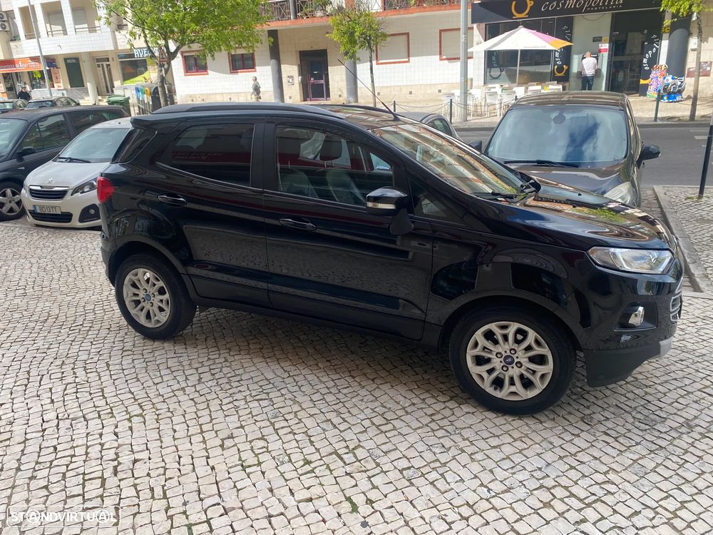 Ford EcoSport 1.0 EcoBoost Titanium - 18