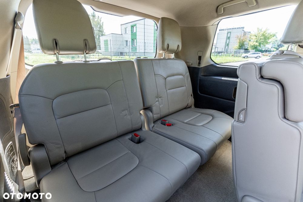 Toyota Land Cruiser - 20