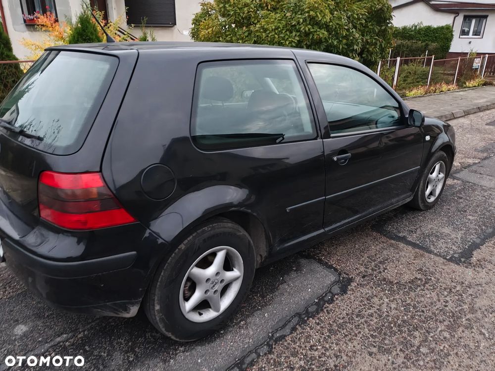 Volkswagen Golf - 3
