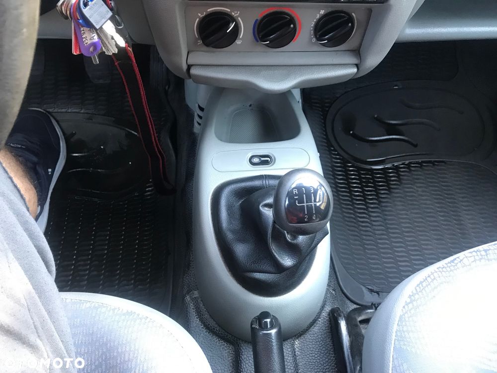 Renault Kangoo 1.9 DTi RN - 25
