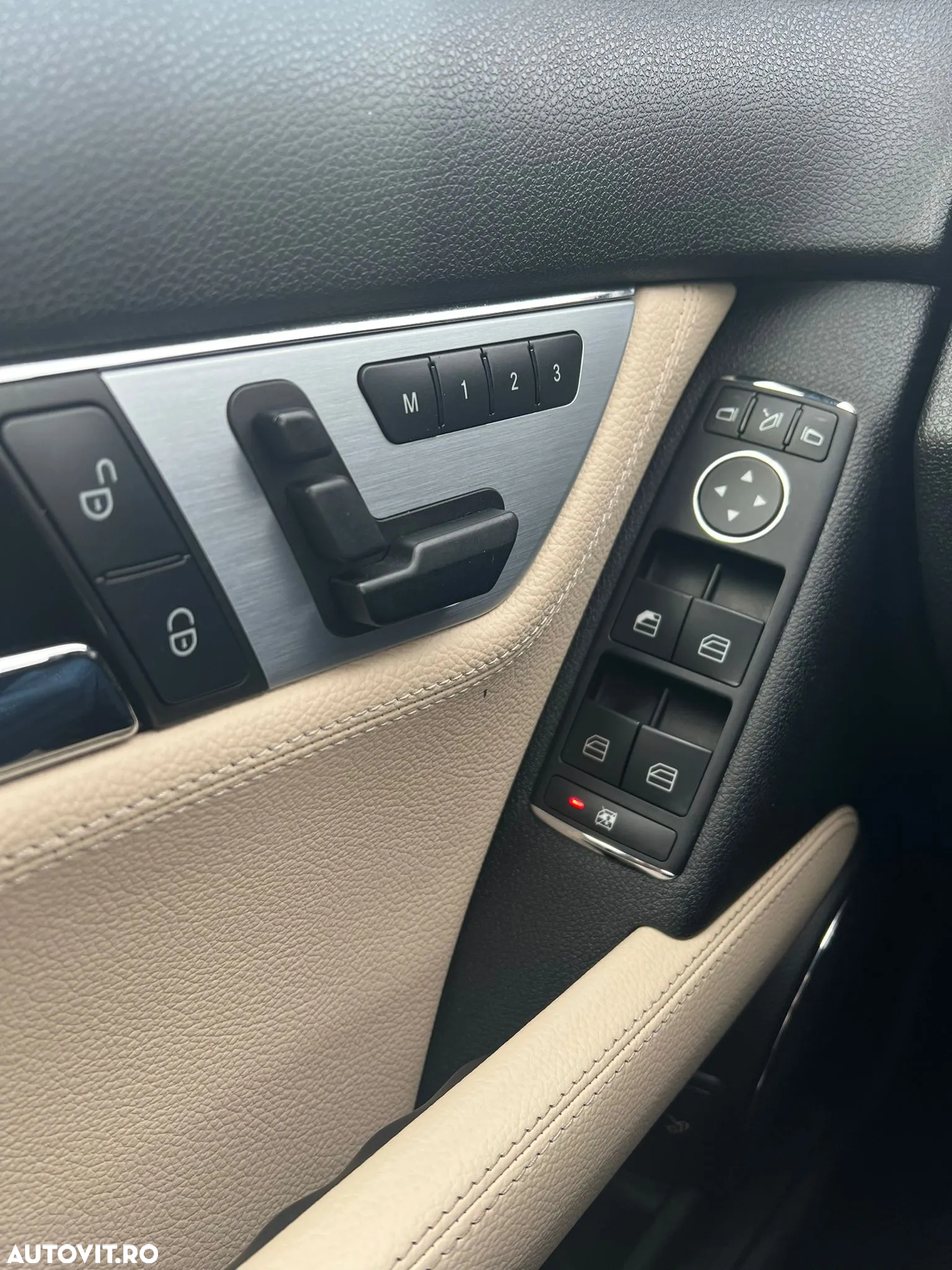 Mercedes-Benz C - 12