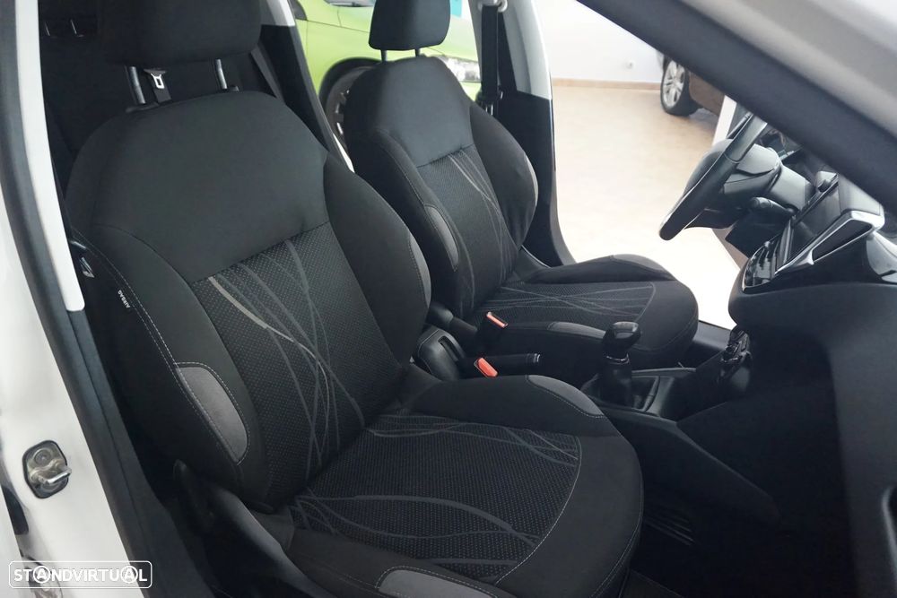 Peugeot 208 1.4 HDi Access - 17