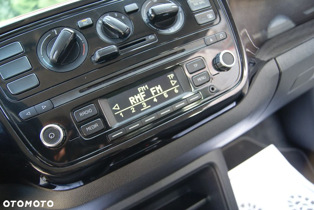 Volkswagen up! ASG move - 25