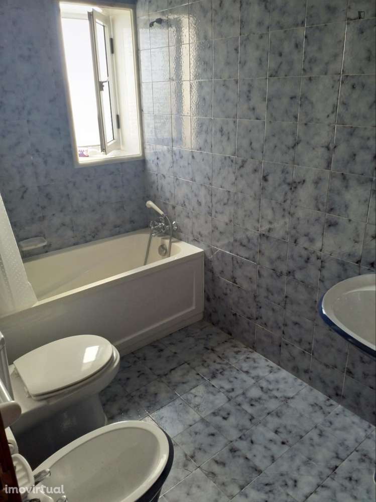 Quarto - localizado em Mafamude Porto - Grande imagem: 5/5